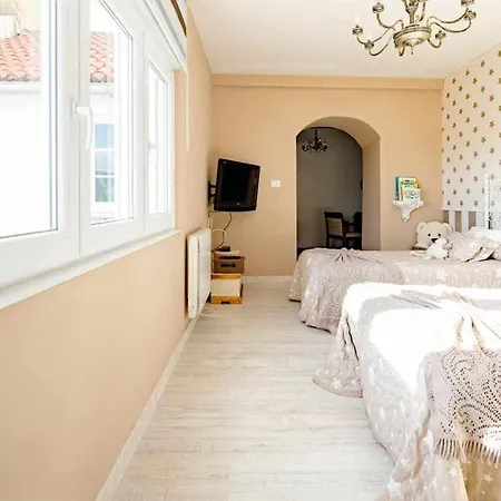 El Mar En Lola Vistas Al Mar Terrazas Y Jardin